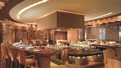 مطعم إز