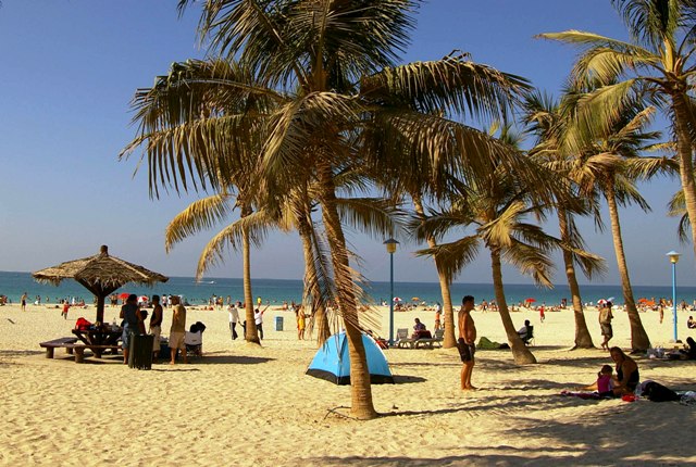 أهم الشواطئ القريبة من شارع جميرا دبي