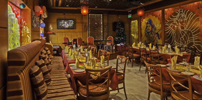 مطعم كباب أند كاري من مطاعم هندية في دبي المتميزة