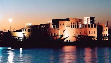 مقاهي شيشة في دبي على البحر