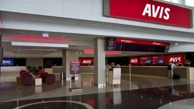 ايفيس لتأجير السيارات في دبي