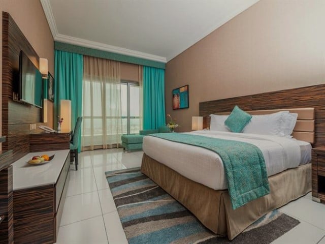 فندق اتانا دبي من فنادق شارع الشيخ زايد 3 نجوم