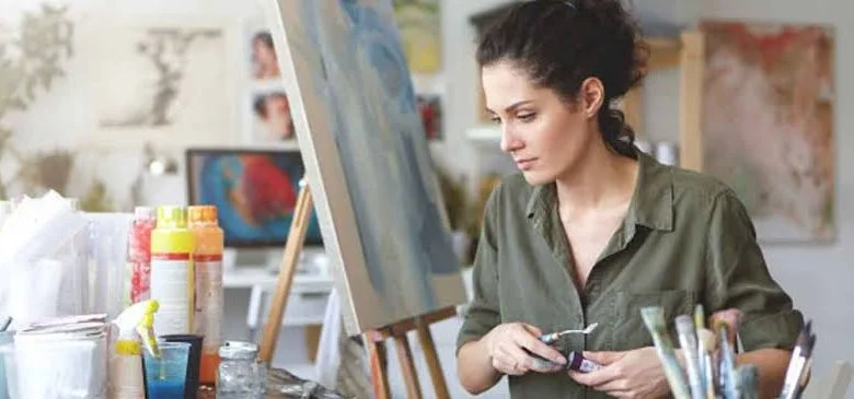 مراكز تعليم الرسم في دبي