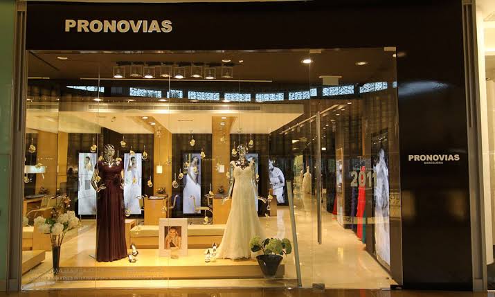 محل فساتين اعراس في دبي مول