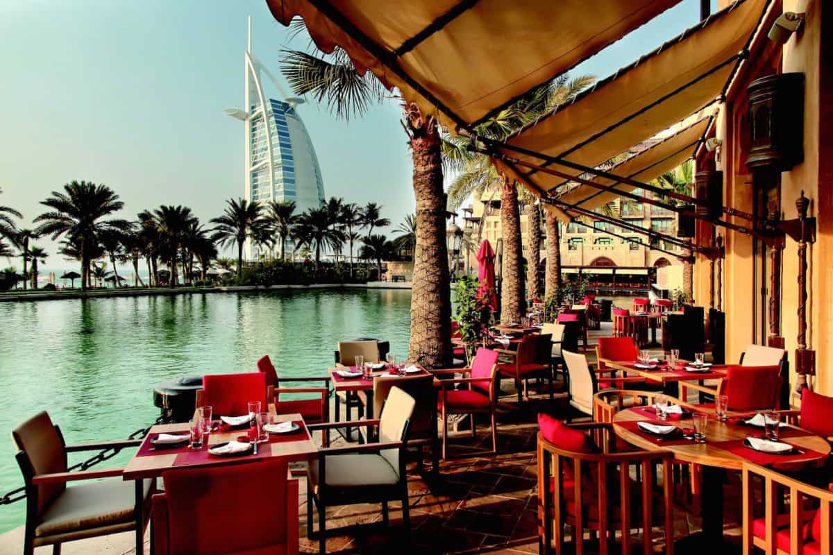 مطاعم توصيل في دبي ٢٤ ساعة