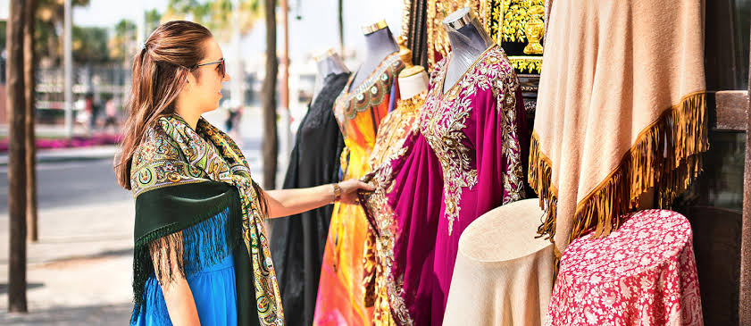سوق الجملة للملابس والأقمشة بر دبي