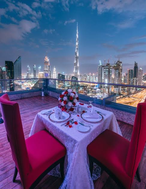 عشاء رومانسي في فنادق دبي
