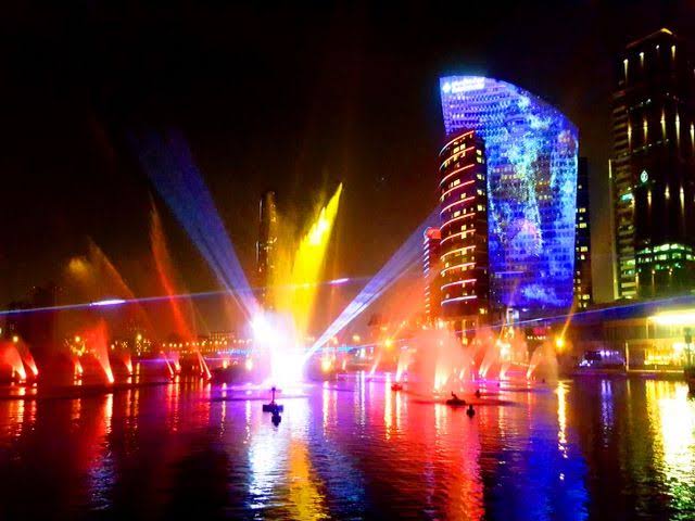 دبي فستيفال سيتي مول  عرض الماء والضوء
