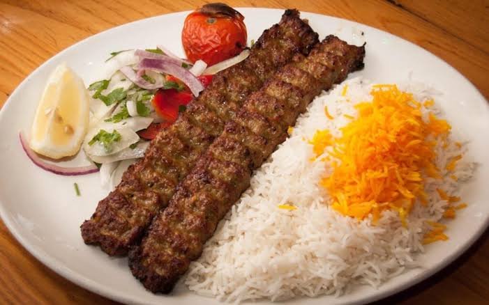 مطاعم إيرانية في أبوظبي