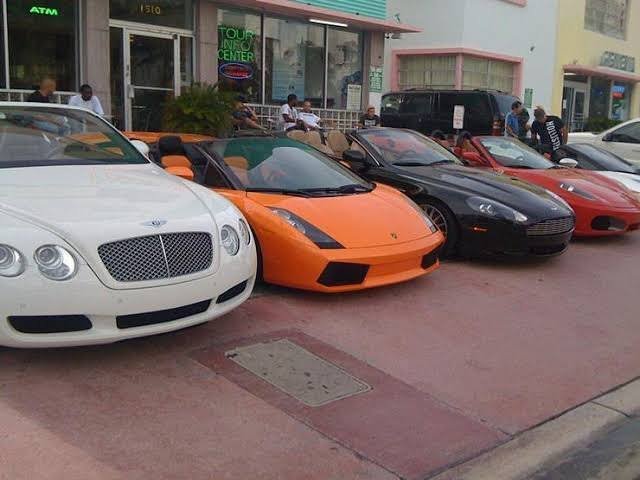 تأجير سيارات في دبي بدون فيزا