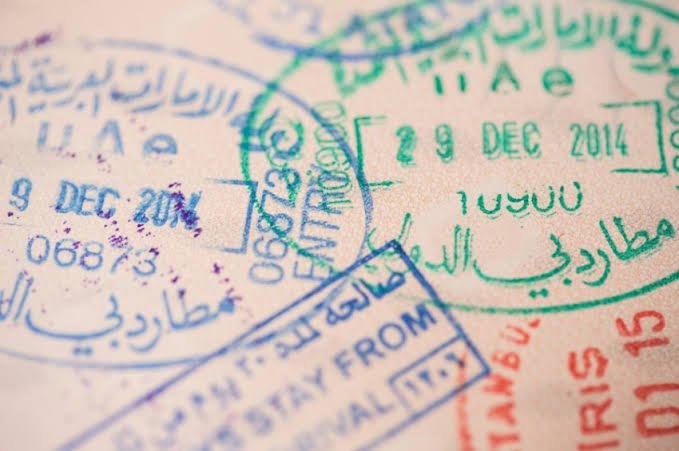 استخراج تأشيرة زيارة لأحد أفراد العائلة في دبي