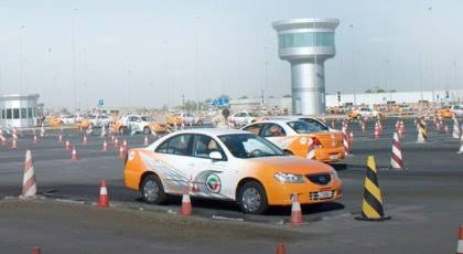 رسوم مدرسة الإمارات لتعليم قيادة السيارات