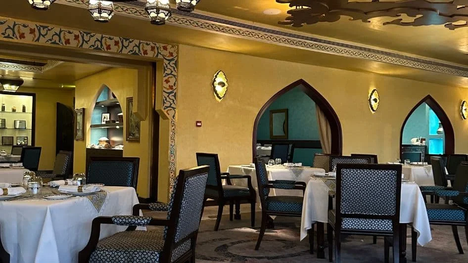 مطعم شابستان