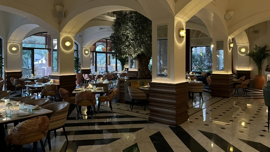 مطعم Al Nafoorah - Jumeirah Al Qasr