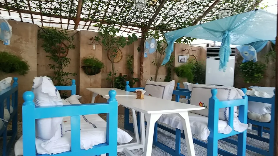 مطعم بيت الشاي العربي