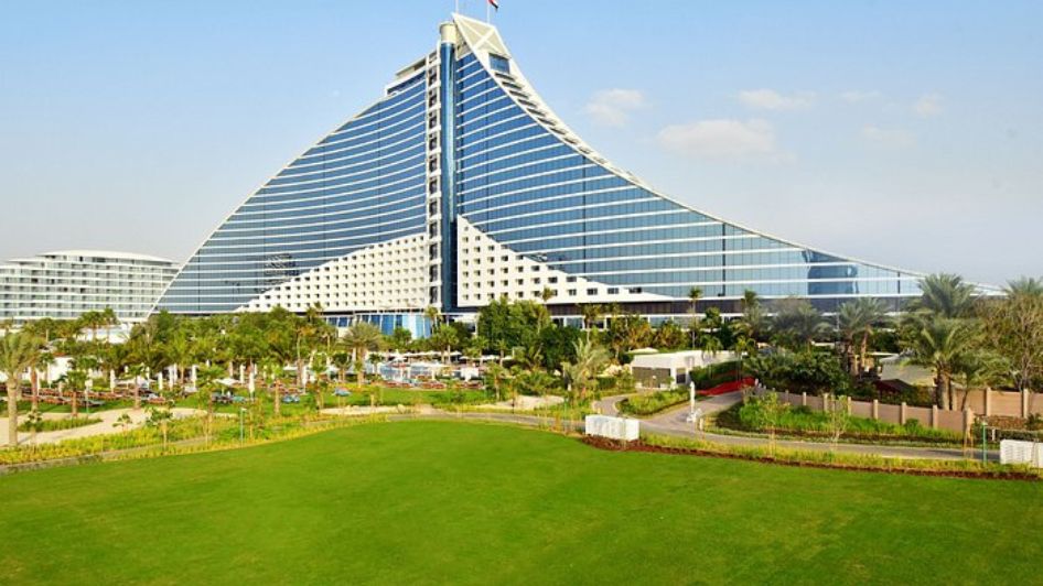 فندق جميرا بيتش دبي Jumeirah Beach Hotel