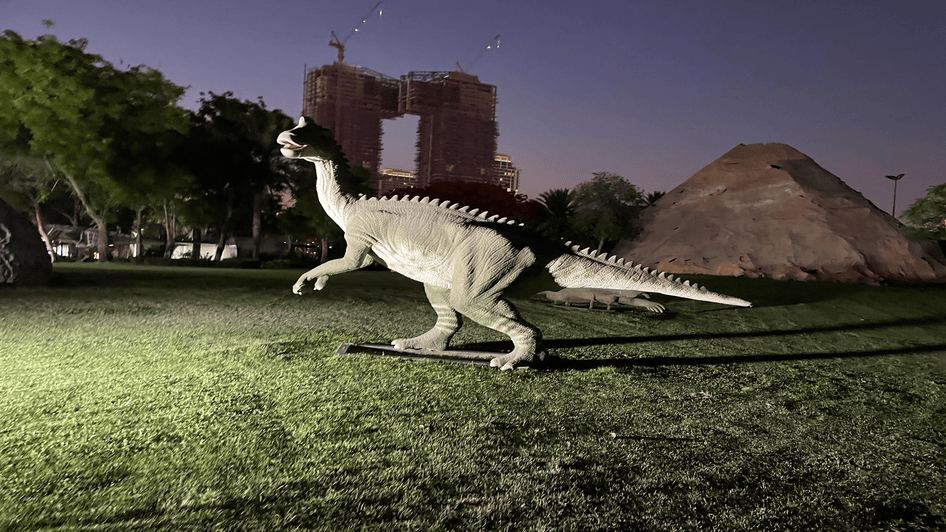 محتويات حديقة الديناصورات دبي جلو جاردن