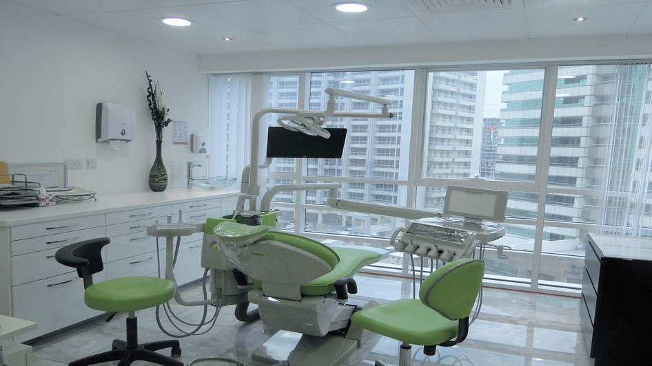 عيادة Crossroads Dental Clinic - Deira