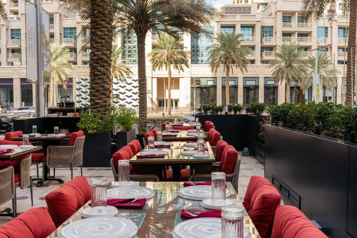 lalezar restaurant and cafe dubai